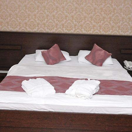 Xudaferin Hotel Баку Экстерьер фото