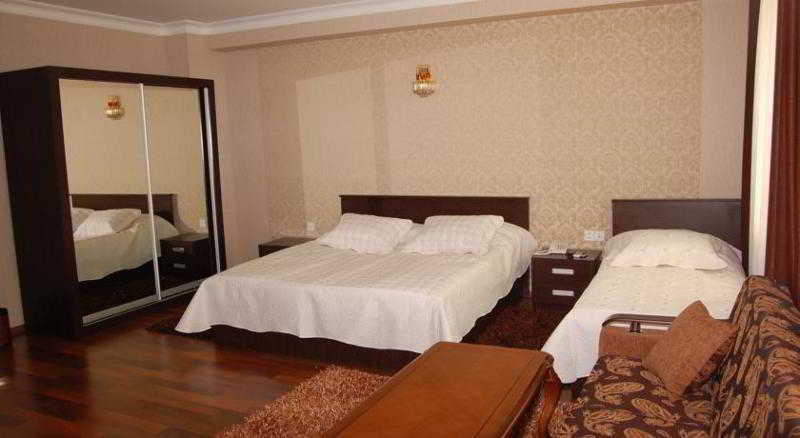 Xudaferin Hotel Баку Экстерьер фото